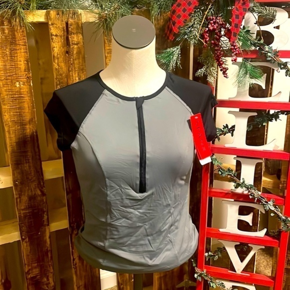 Spanx top womens cap short sleeve UPF50+ cool gray black style SA0115 shirt SzM